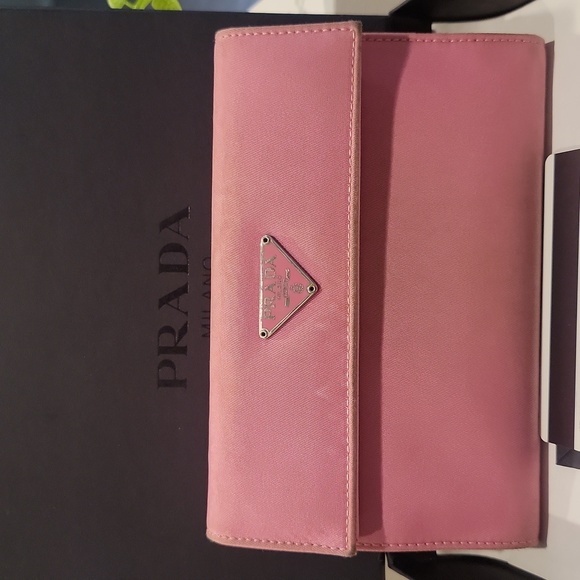 Authentic Prada Tessuto wallet with box - Picture 2 of 13